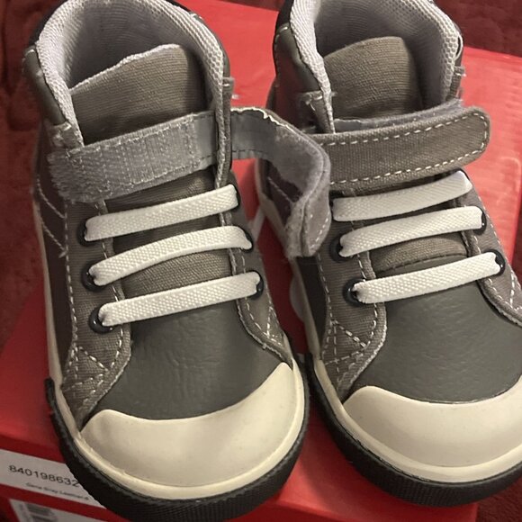 NWB New See Kai Run Dane Hi Top Grey leather sneakers, Little kids Sz 5 Gray - Picture 14 of 15